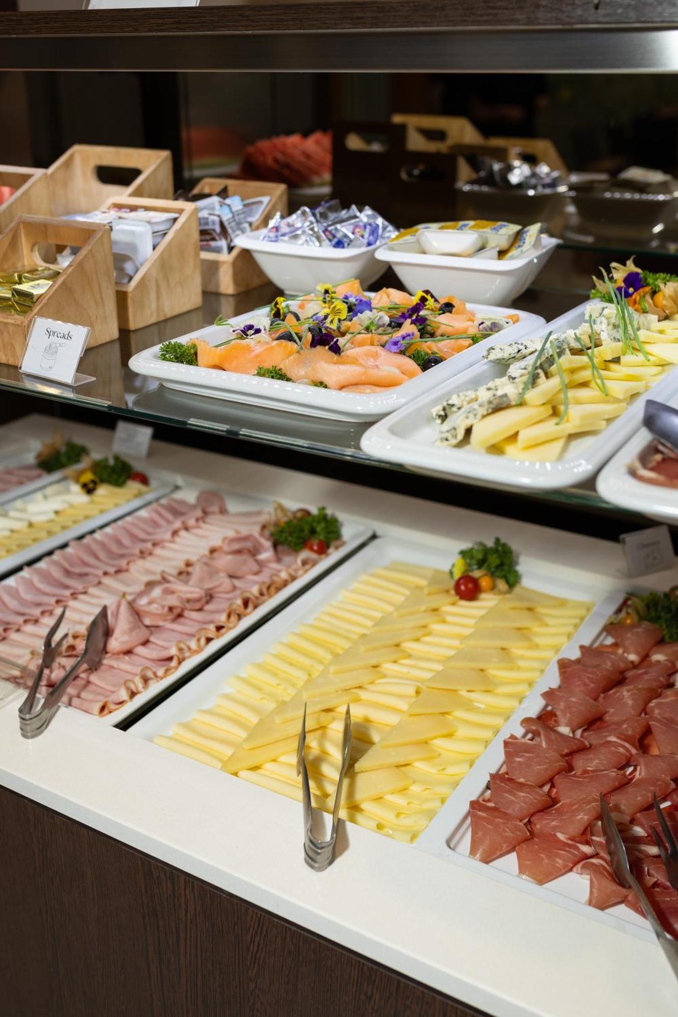 索罗那宫酒店 索林 外观 照片